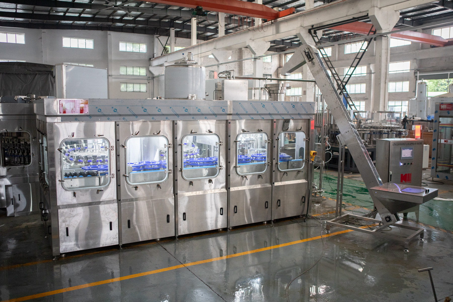 آلات التعبئة المعقمة