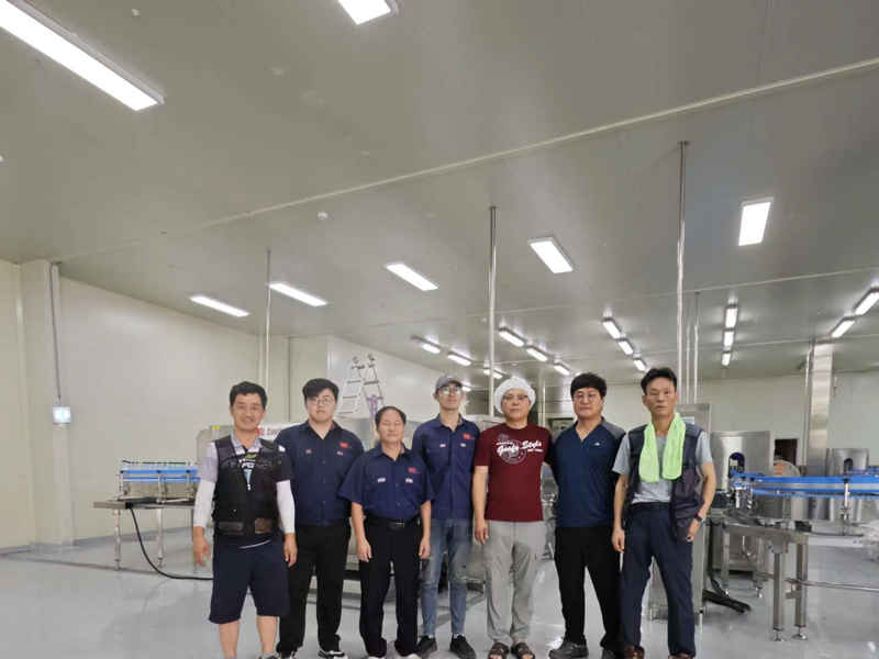 خط زجاجة الحيوانات الأليفة والتعبئة والتغليف