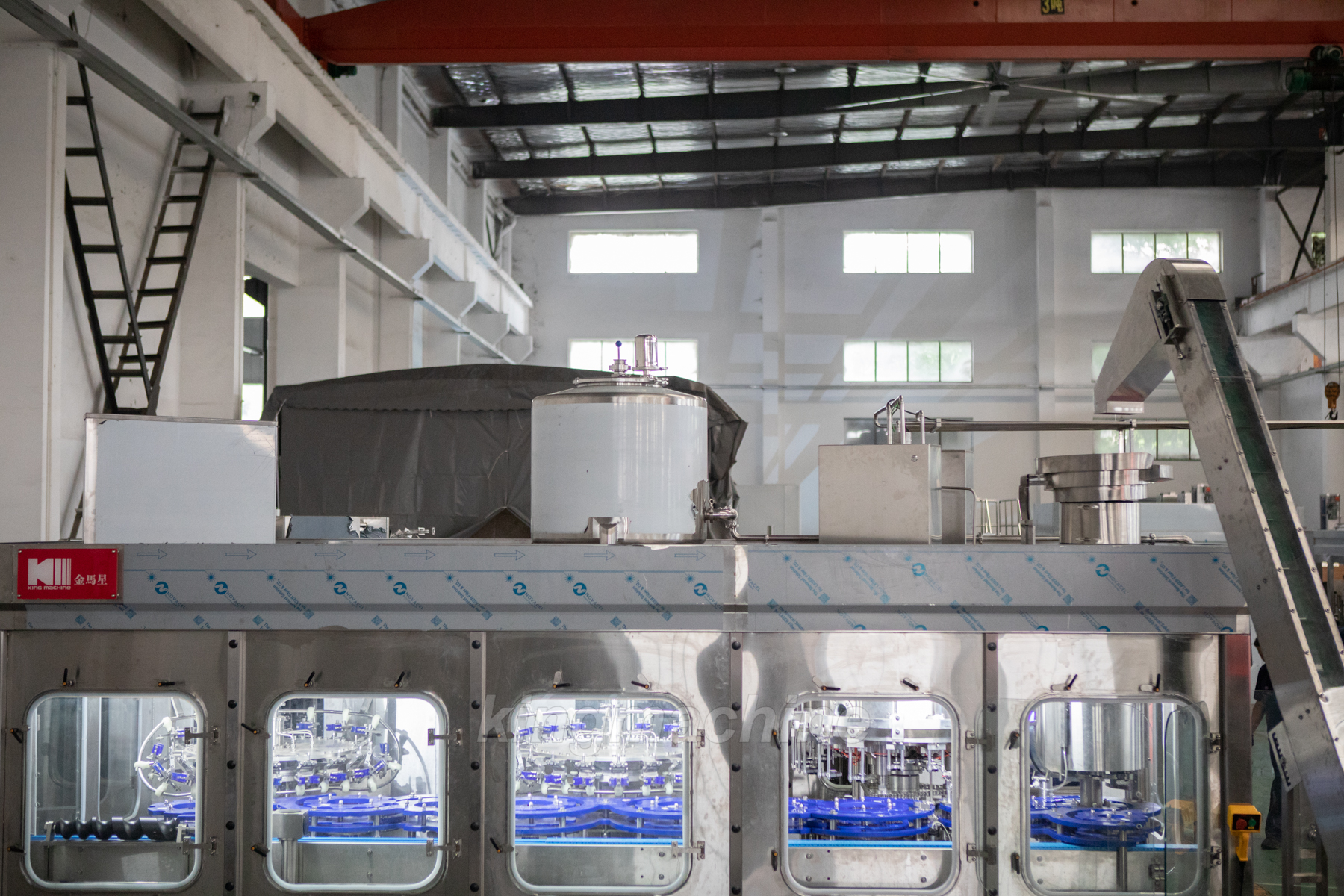 آلات التعبئة المعقمة