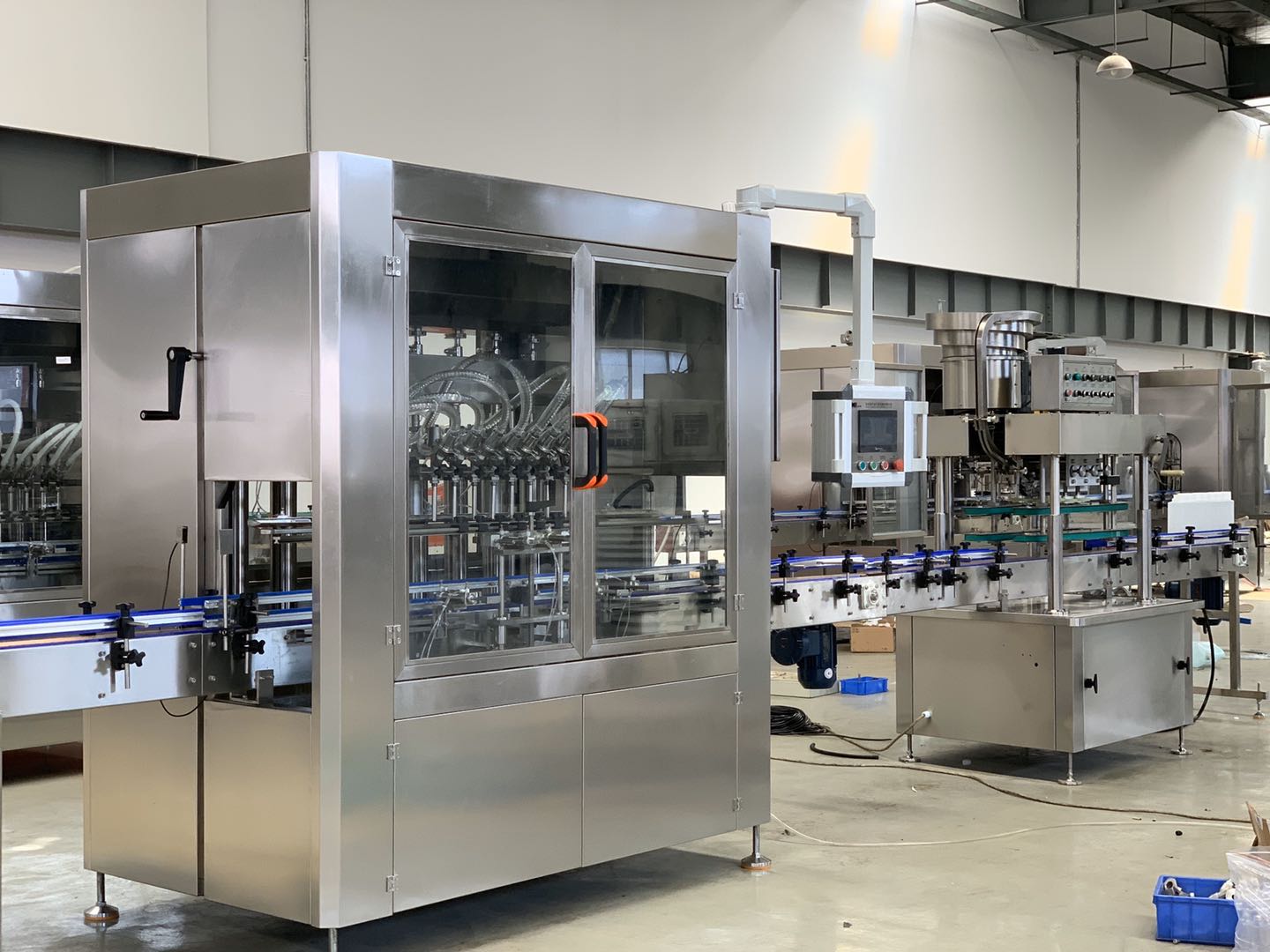 آلات ملء وتوسع