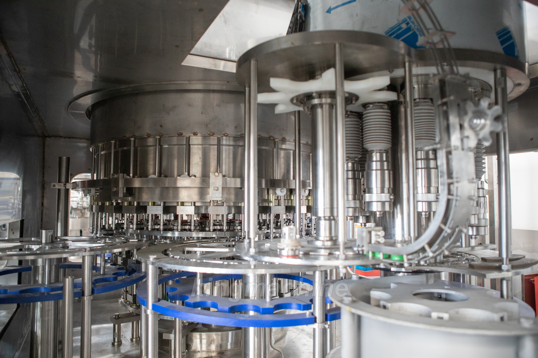 آلات التعبئة المعقمة