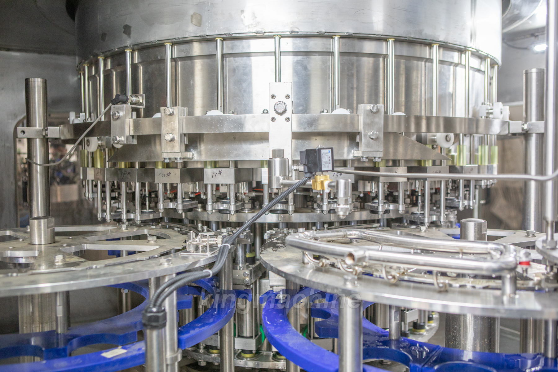 آلات التعبئة المعقمة